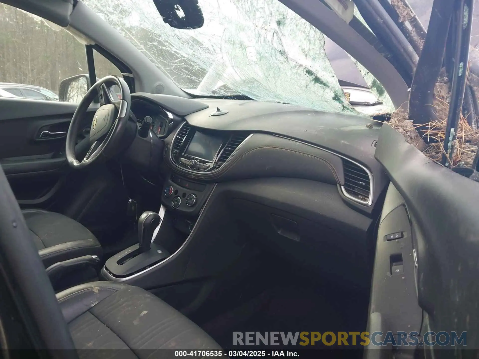 5 Photograph of a damaged car KL7CJPSM4NB534680 CHEVROLET TRAX 2022
