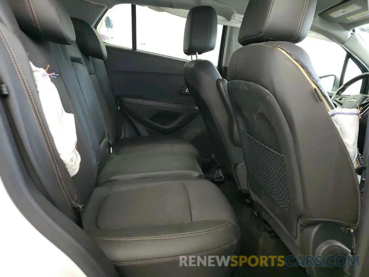 11 Photograph of a damaged car KL7CJPSM4NB540253 CHEVROLET TRAX 2022