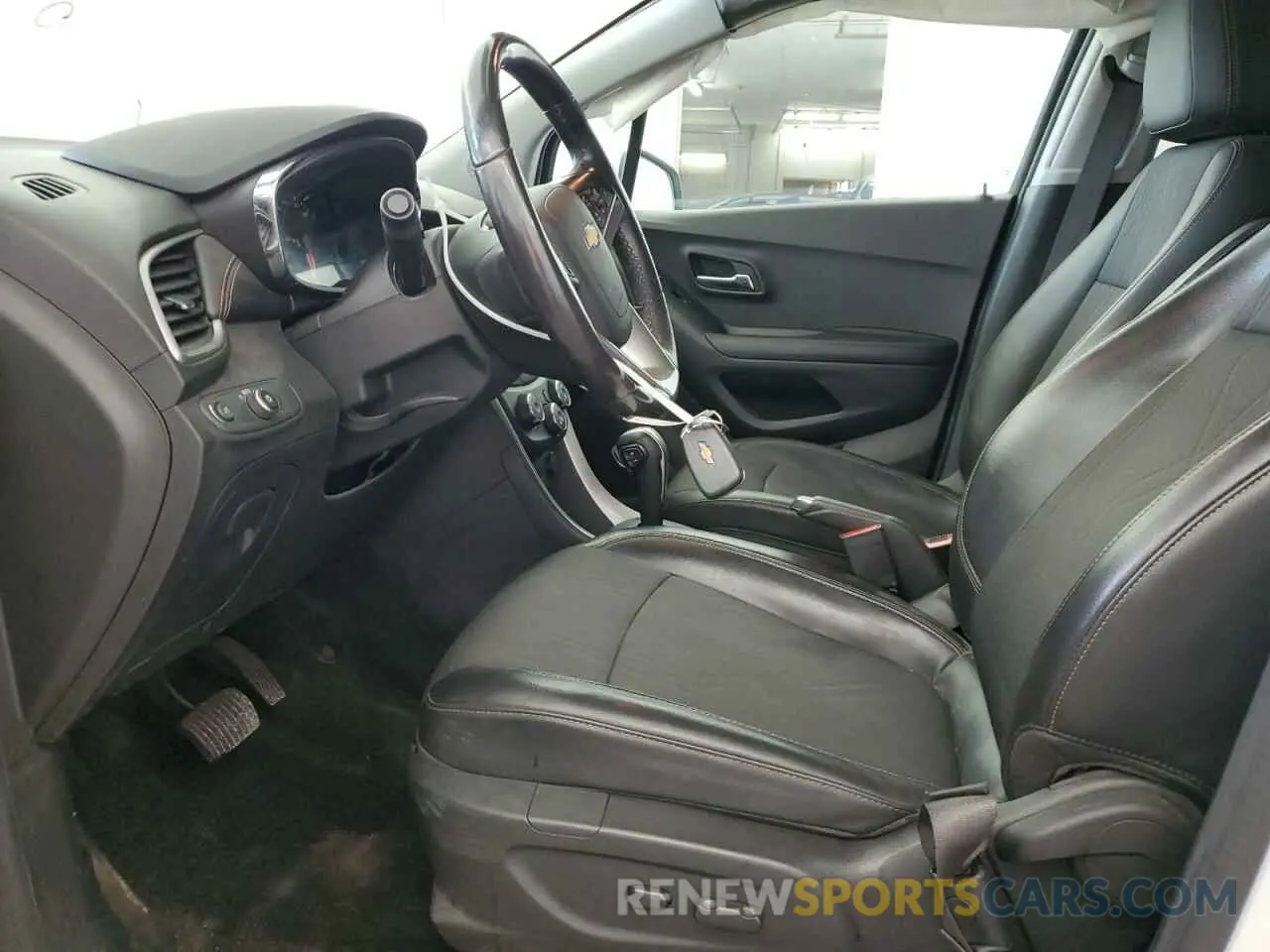 7 Photograph of a damaged car KL7CJPSM4NB540253 CHEVROLET TRAX 2022