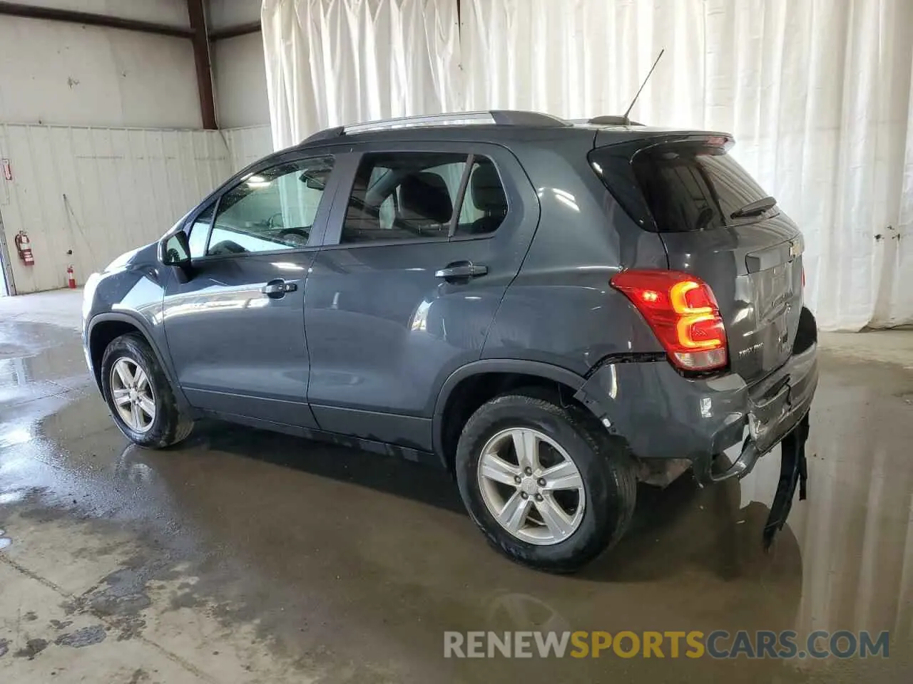 2 Photograph of a damaged car KL7CJPSM5NB524627 CHEVROLET TRAX 2022