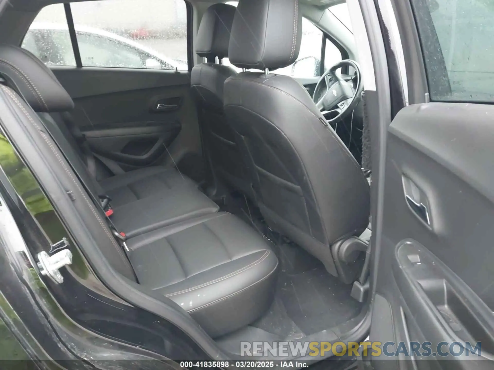 8 Photograph of a damaged car KL7CJPSM5NB525079 CHEVROLET TRAX 2022