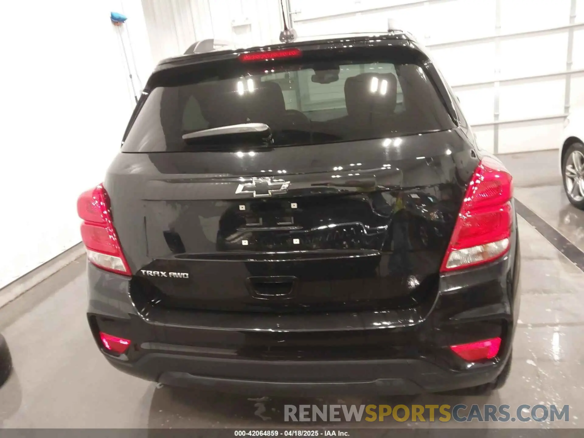 17 Photograph of a damaged car KL7CJPSM5NB540262 CHEVROLET TRAX 2022