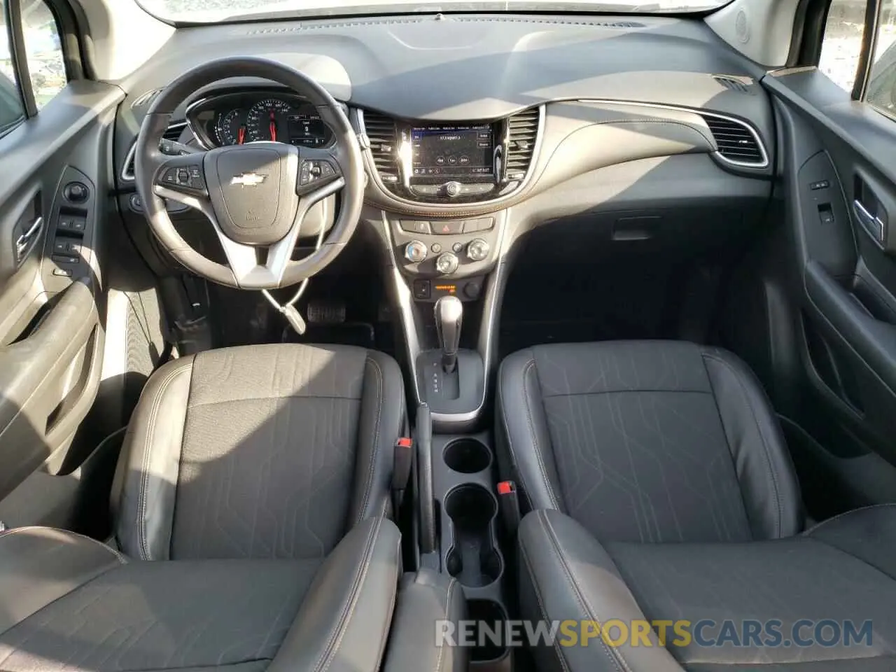 8 Photograph of a damaged car KL7CJPSM5NB559717 CHEVROLET TRAX 2022