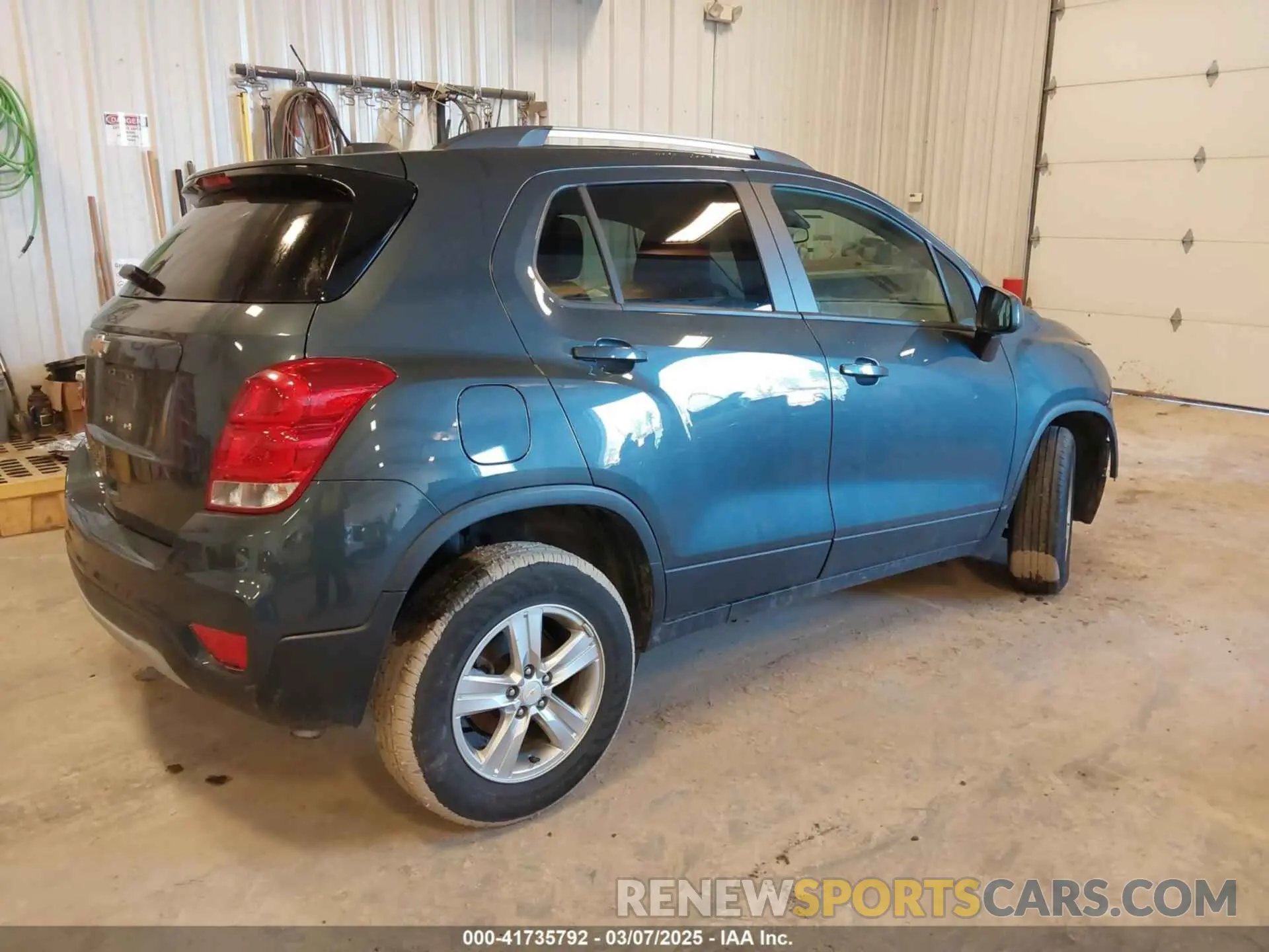 4 Photograph of a damaged car KL7CJPSM5NB561161 CHEVROLET TRAX 2022