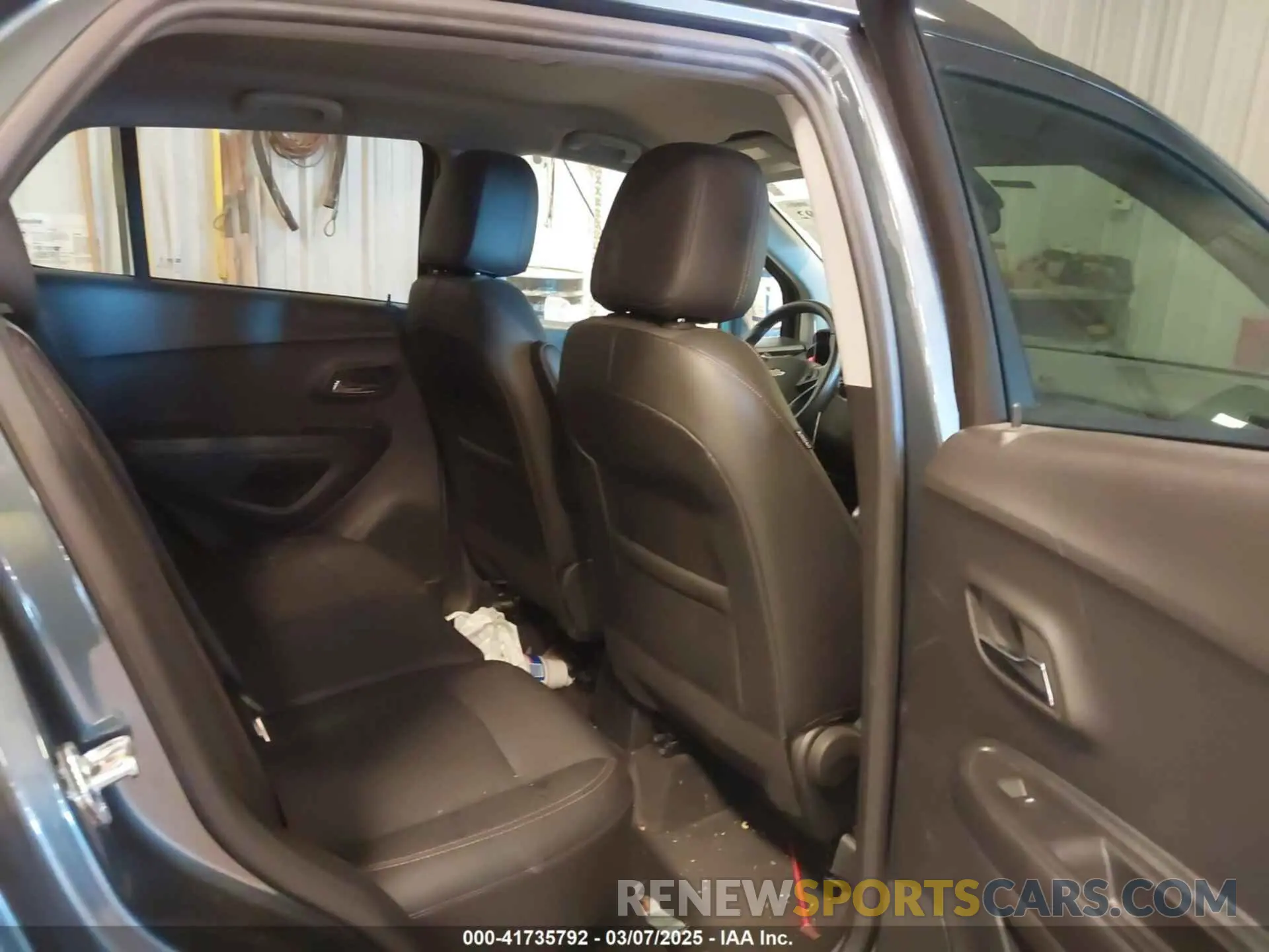 8 Photograph of a damaged car KL7CJPSM5NB561161 CHEVROLET TRAX 2022