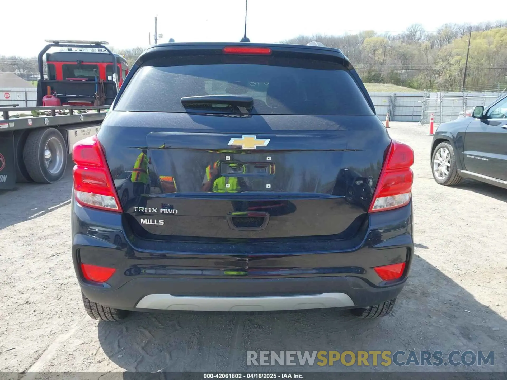 17 Photograph of a damaged car KL7CJPSM7NB568709 CHEVROLET TRAX 2022