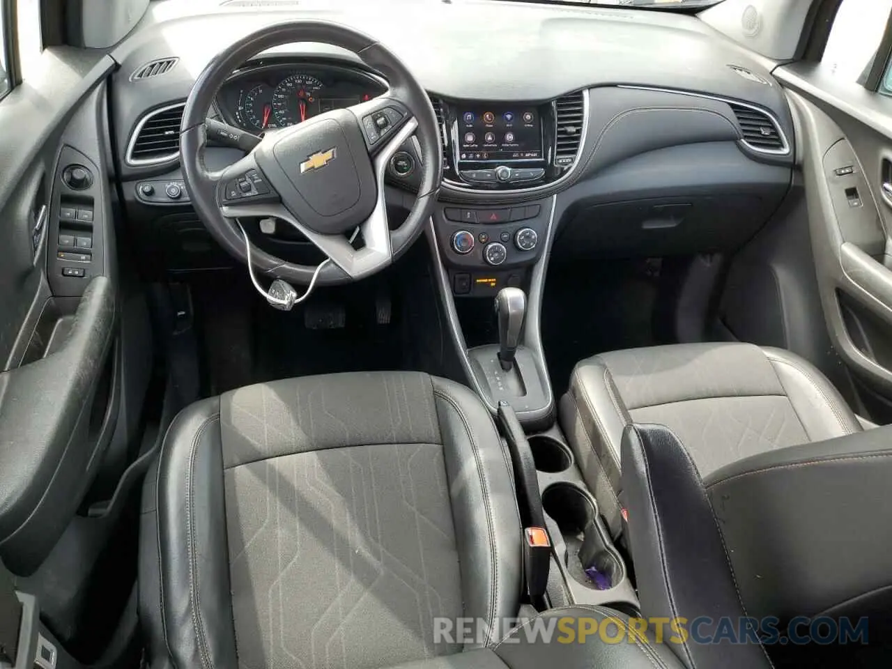 8 Photograph of a damaged car KL7CJPSM8NB506199 CHEVROLET TRAX 2022