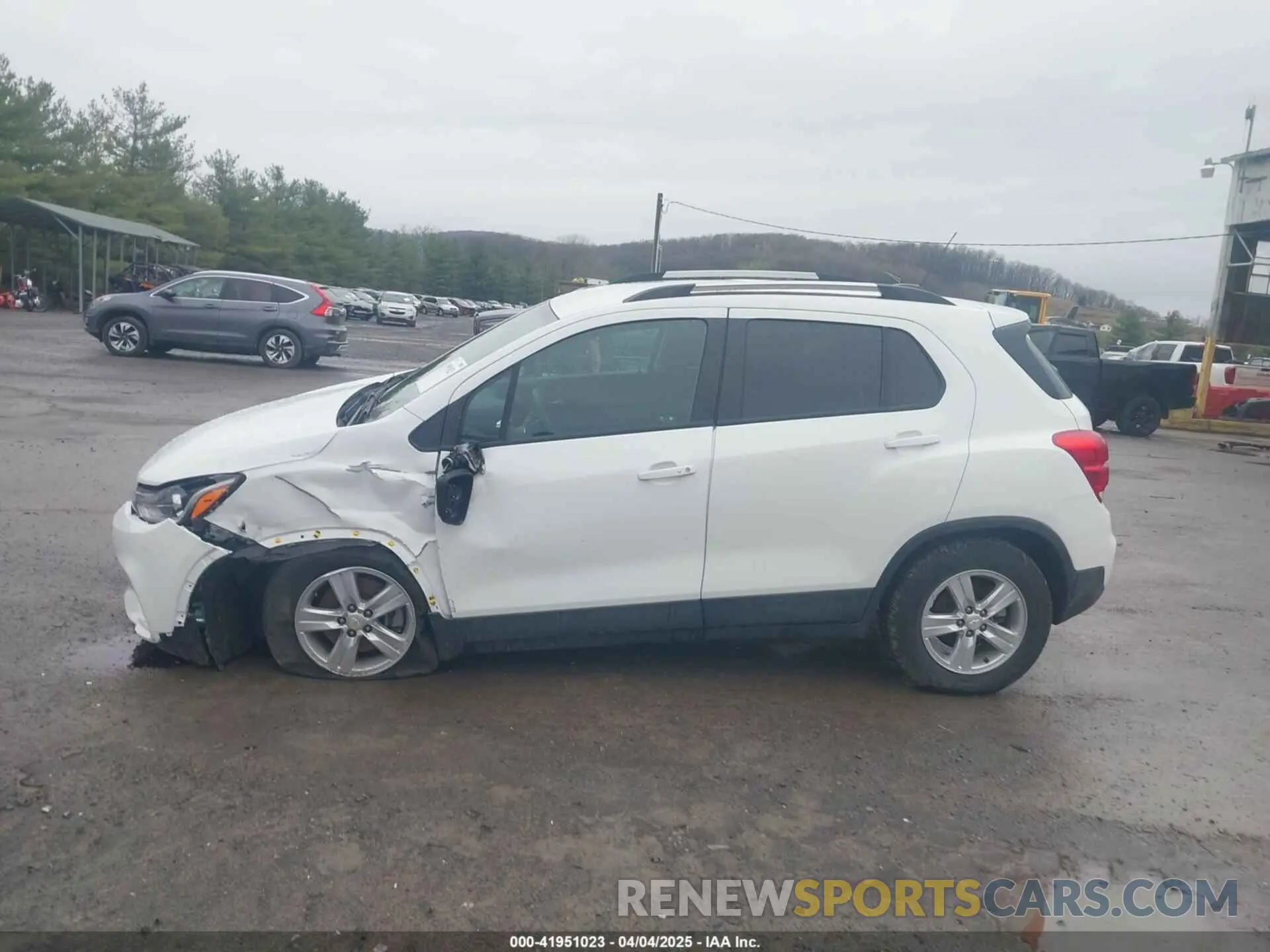 14 Photograph of a damaged car KL7CJPSM8NB563745 CHEVROLET TRAX 2022