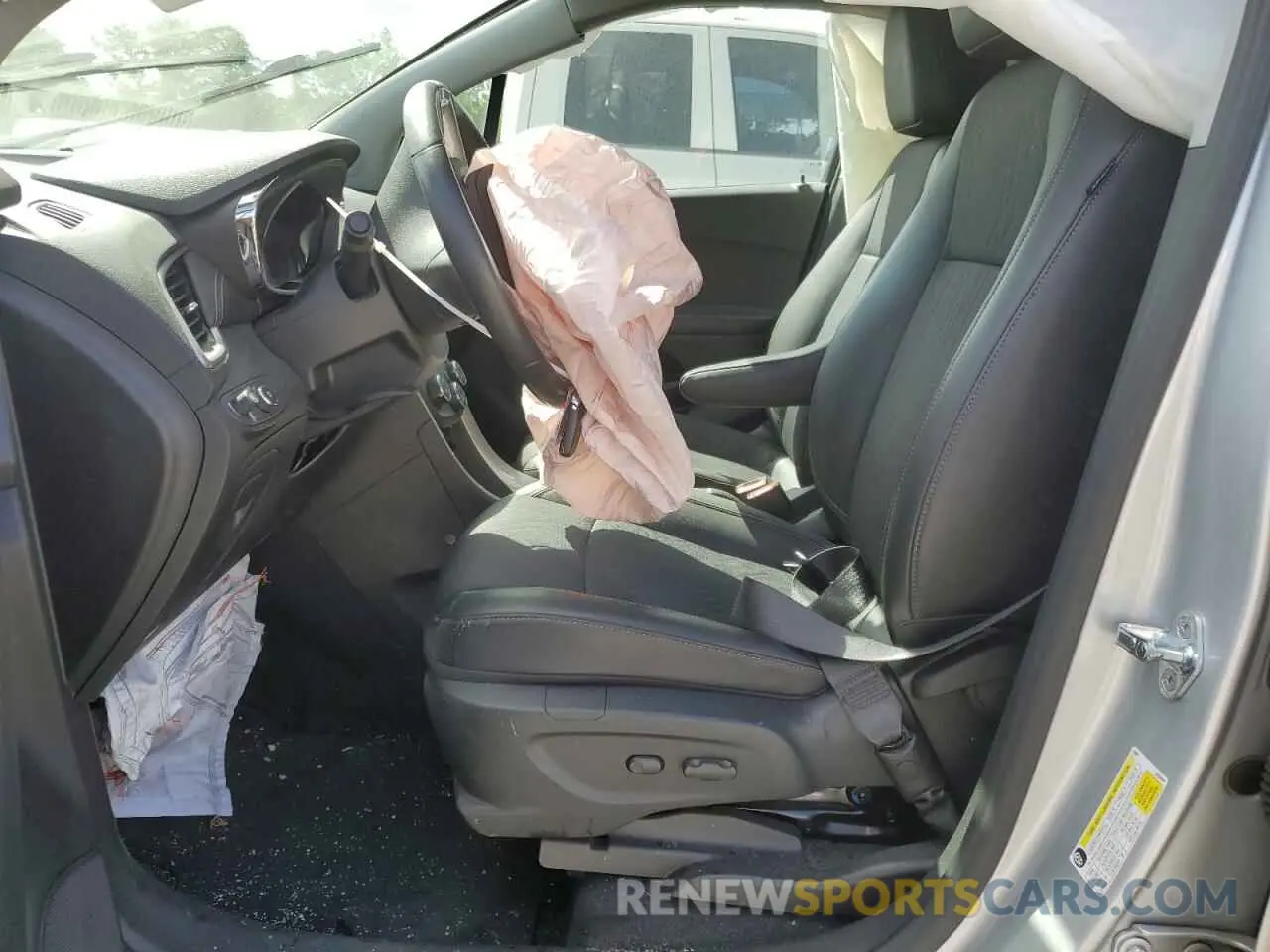 7 Photograph of a damaged car KL7CJPSMXNB547286 CHEVROLET TRAX 2022