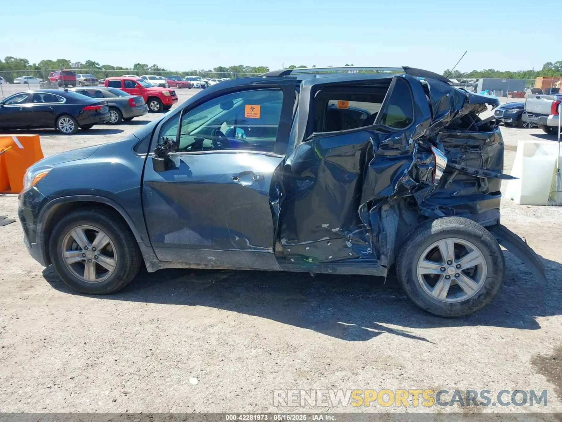 14 Photograph of a damaged car KL7CJPSMXNB557865 CHEVROLET TRAX 2022