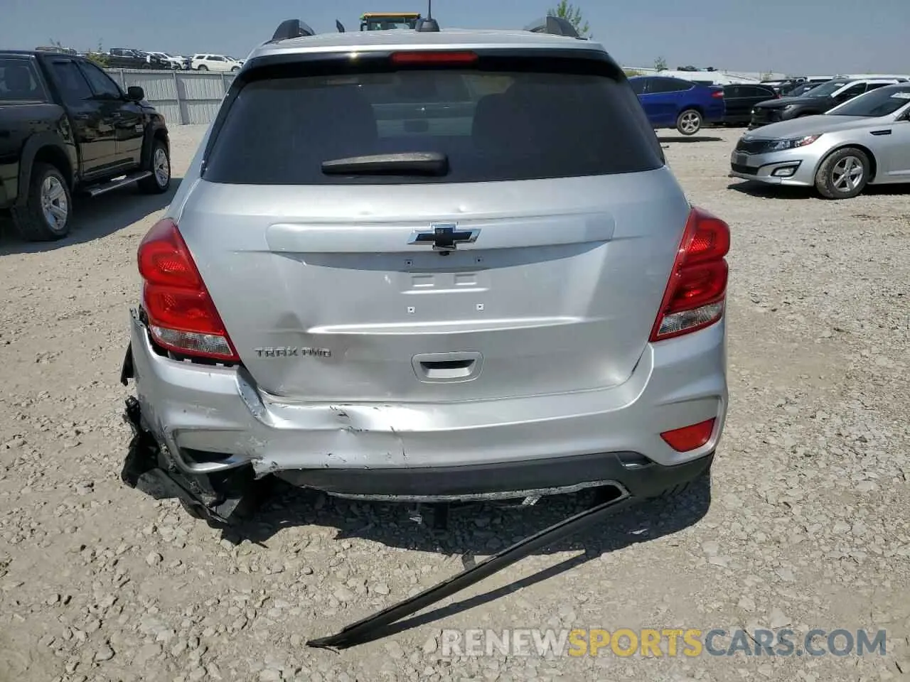 6 Photograph of a damaged car KL7CJPSMXNB563066 CHEVROLET TRAX 2022