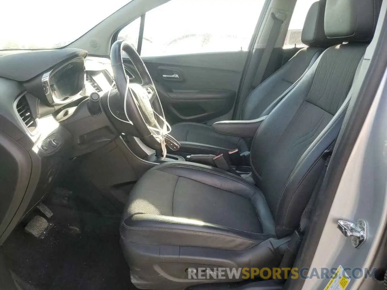 7 Photograph of a damaged car KL7CJPSMXNB563066 CHEVROLET TRAX 2022