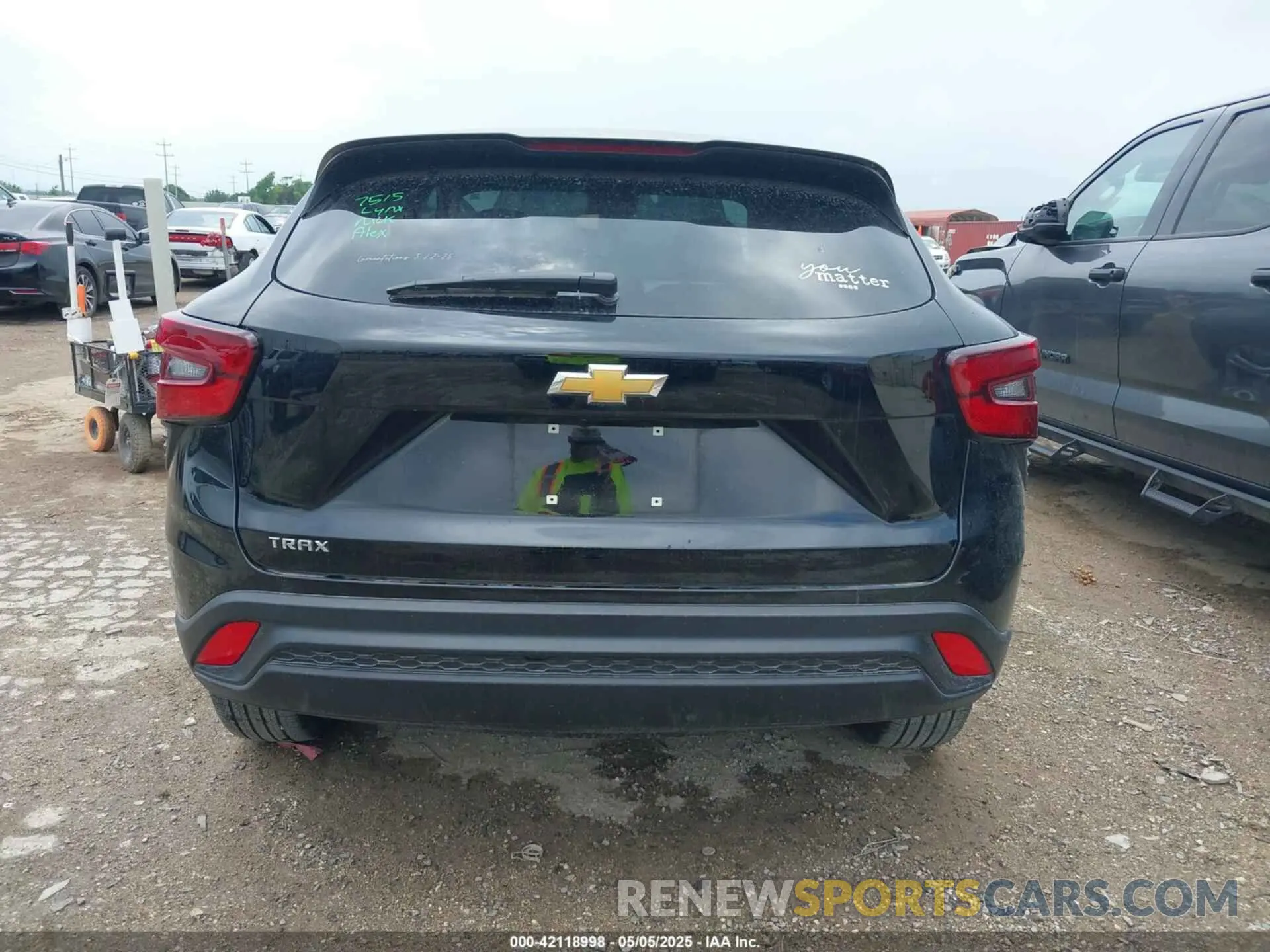 17 Photograph of a damaged car KL77LFE20RC110378 CHEVROLET TRAX 2024