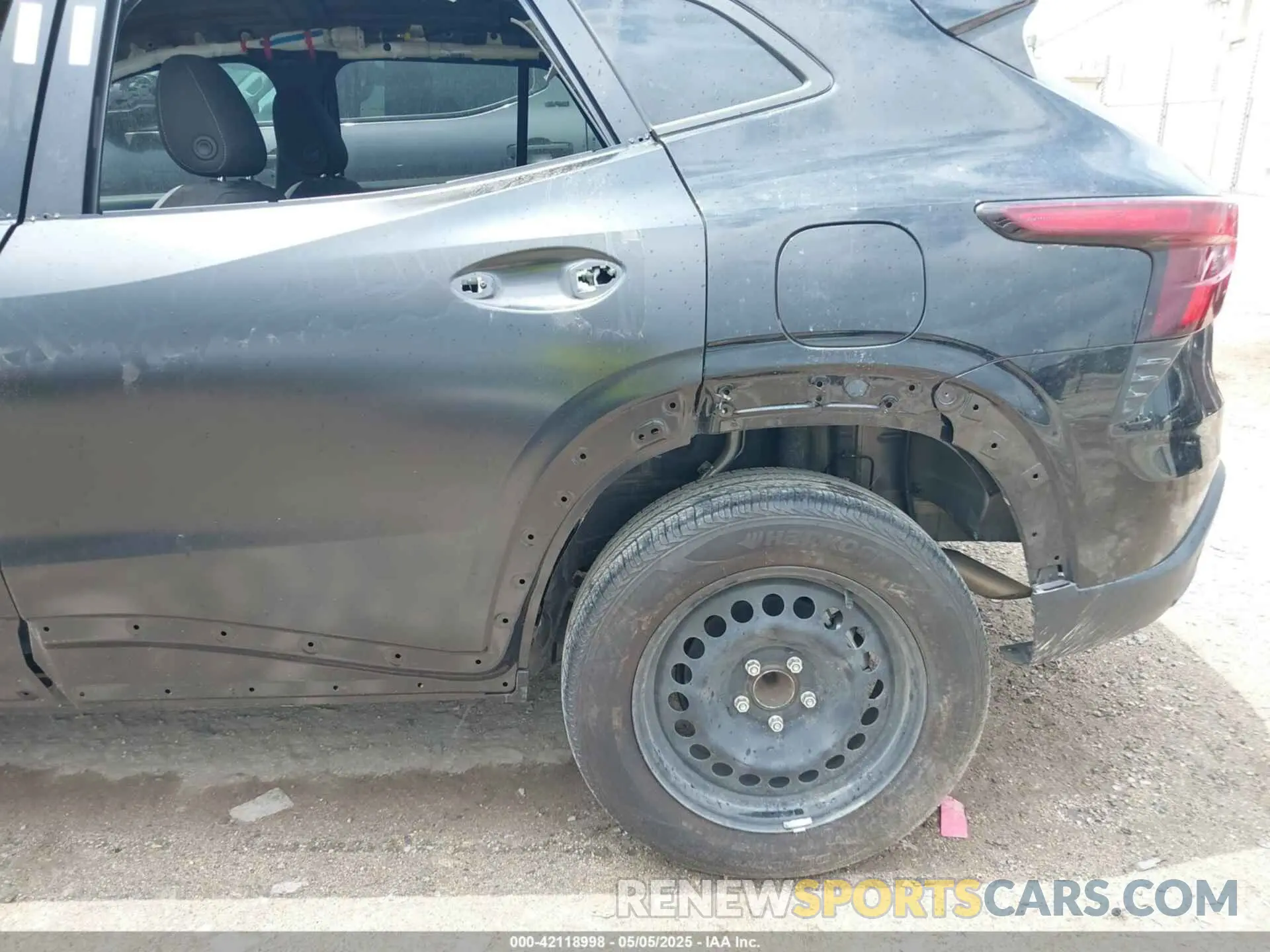6 Photograph of a damaged car KL77LFE20RC110378 CHEVROLET TRAX 2024