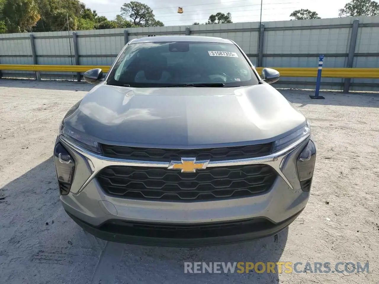 5 Photograph of a damaged car KL77LFE21RC044455 CHEVROLET TRAX 2024