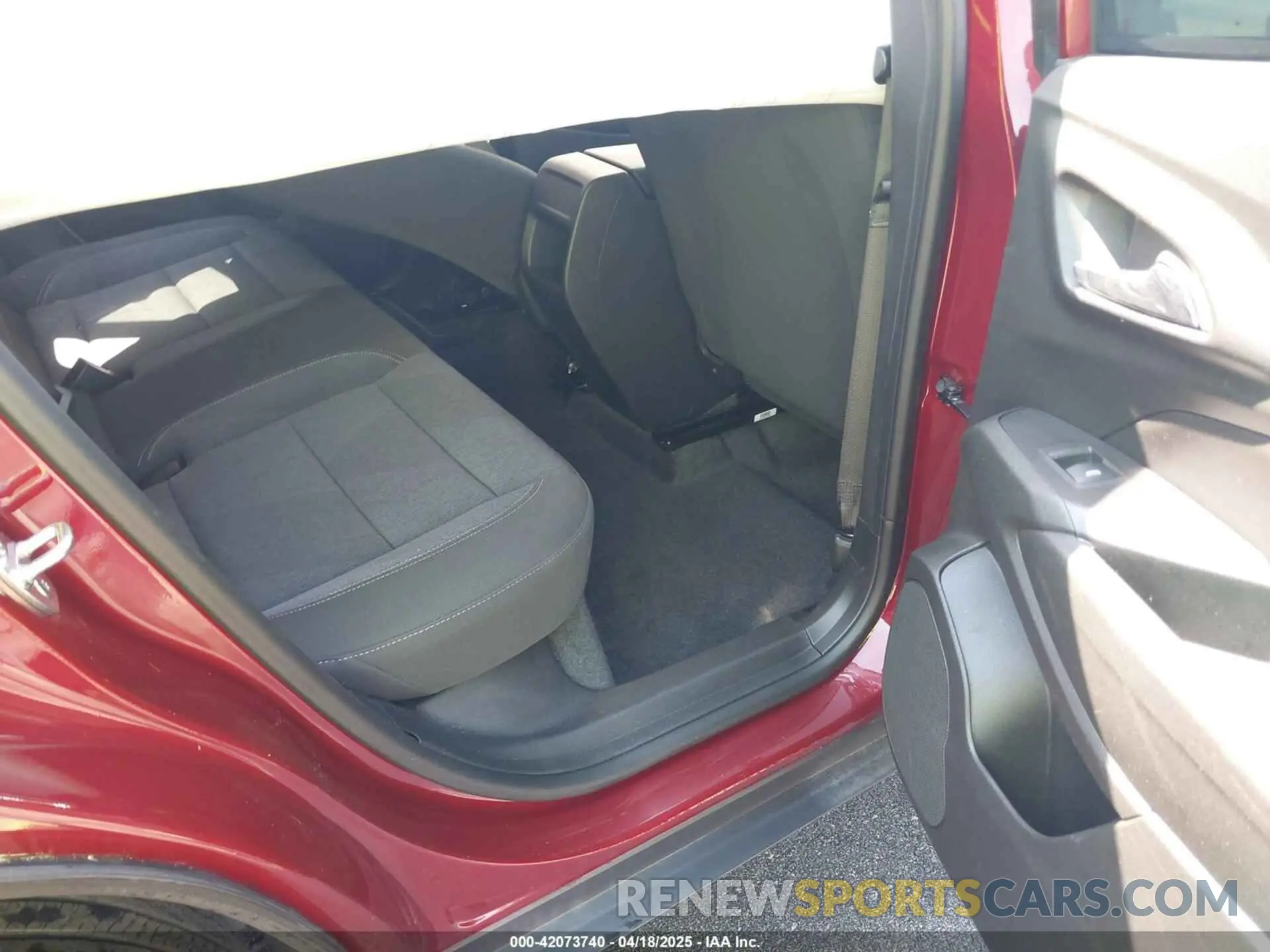 8 Photograph of a damaged car KL77LFE21RC094353 CHEVROLET TRAX 2024