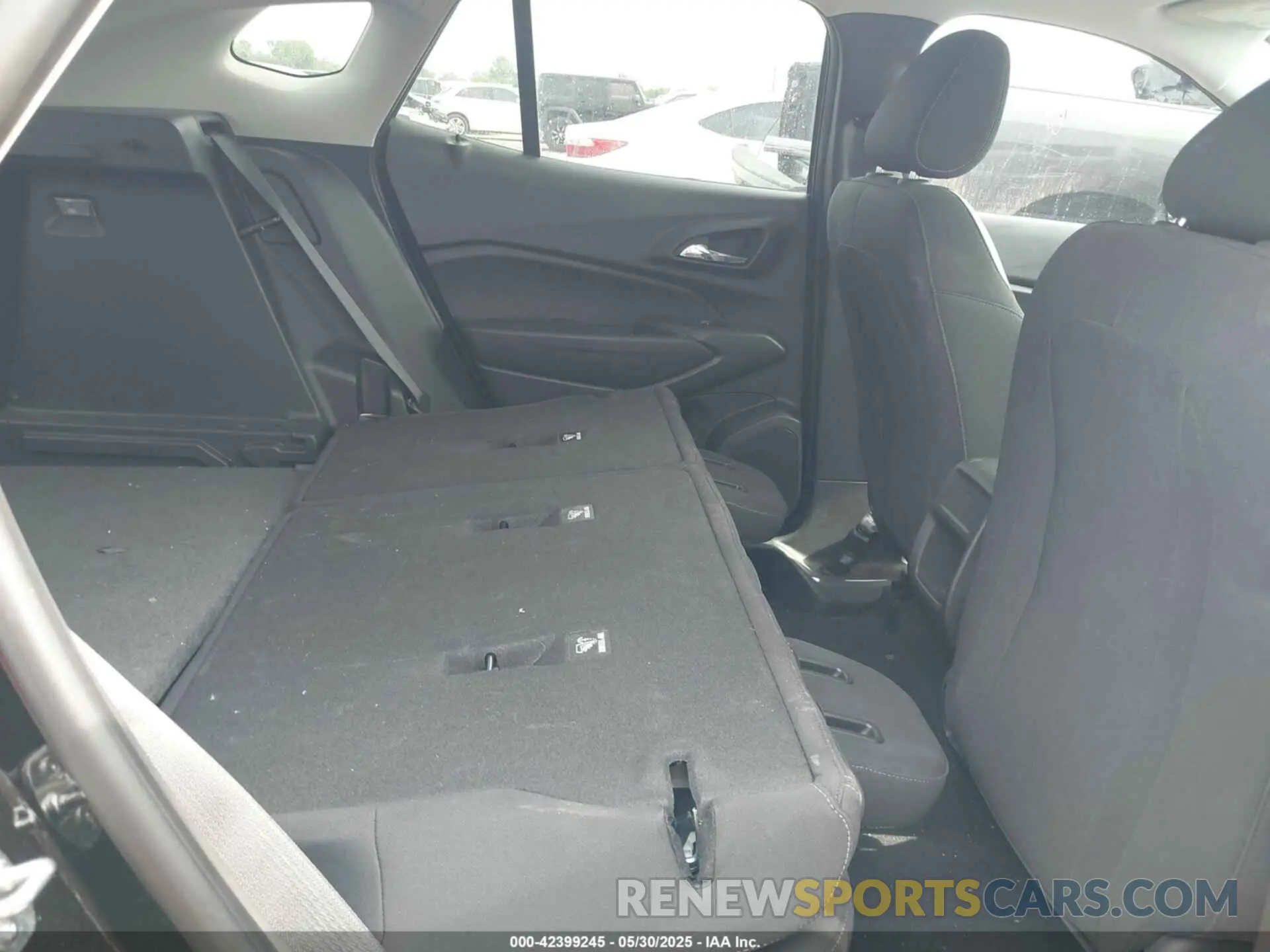 8 Photograph of a damaged car KL77LFE21RC139677 CHEVROLET TRAX 2024