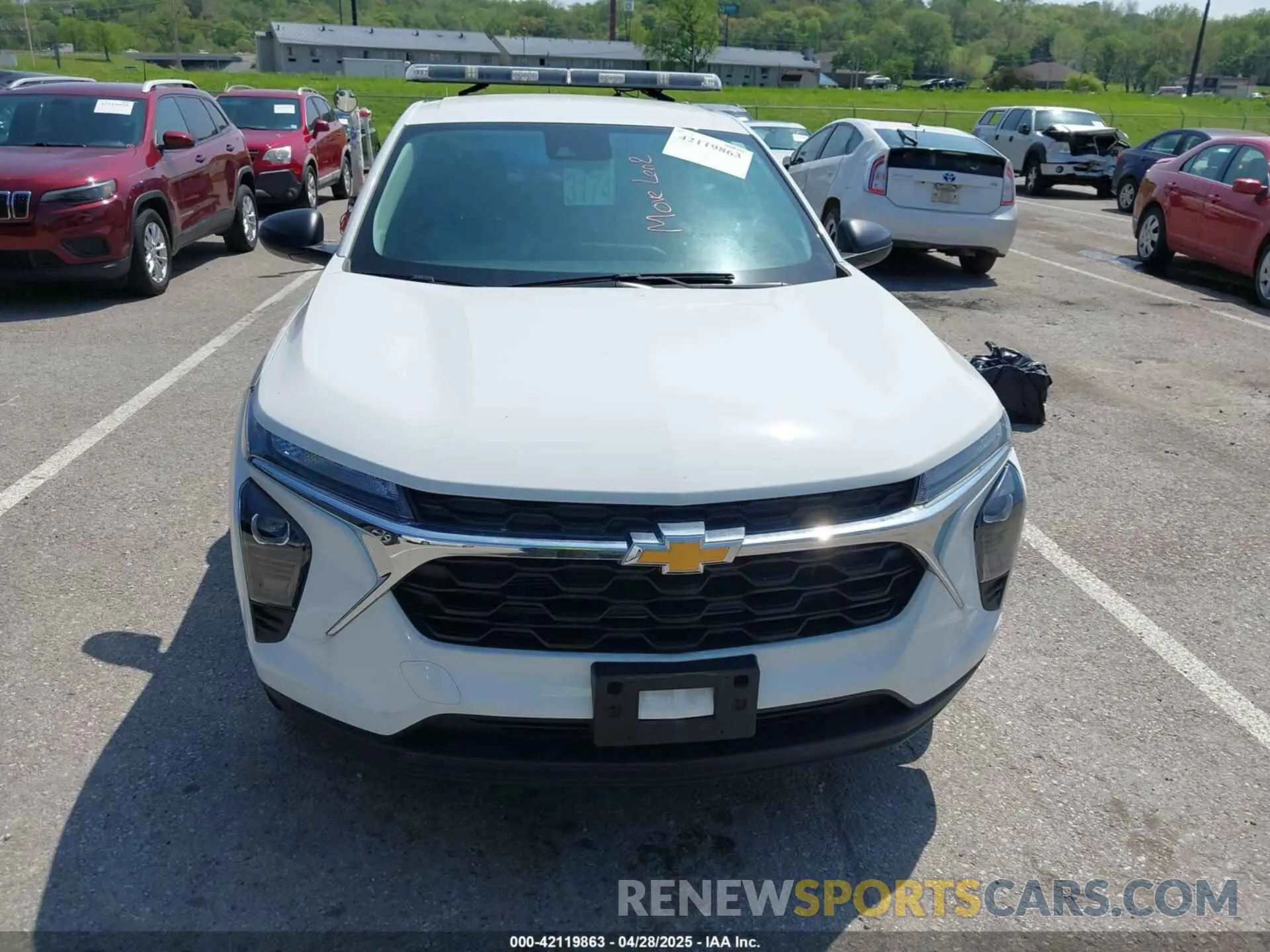 12 Photograph of a damaged car KL77LFE21RC140053 CHEVROLET TRAX 2024
