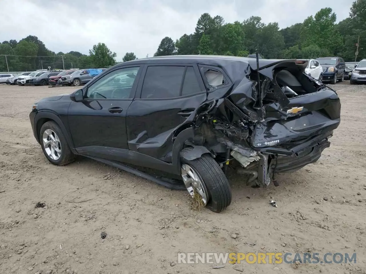 2 Photograph of a damaged car KL77LFE21RC161632 CHEVROLET TRAX 2024