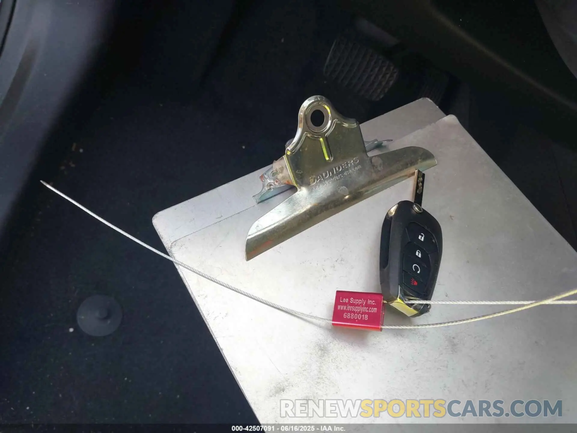 11 Photograph of a damaged car KL77LFE21RC162568 CHEVROLET TRAX 2024