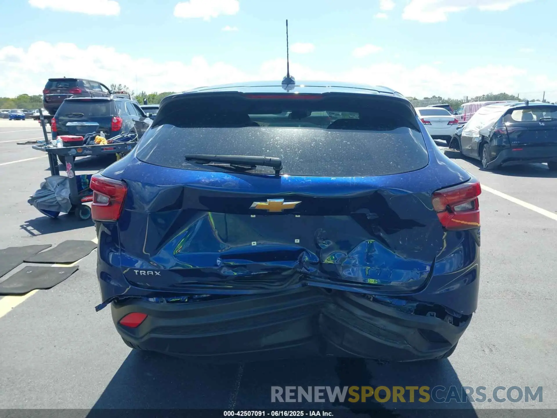 6 Photograph of a damaged car KL77LFE21RC162568 CHEVROLET TRAX 2024