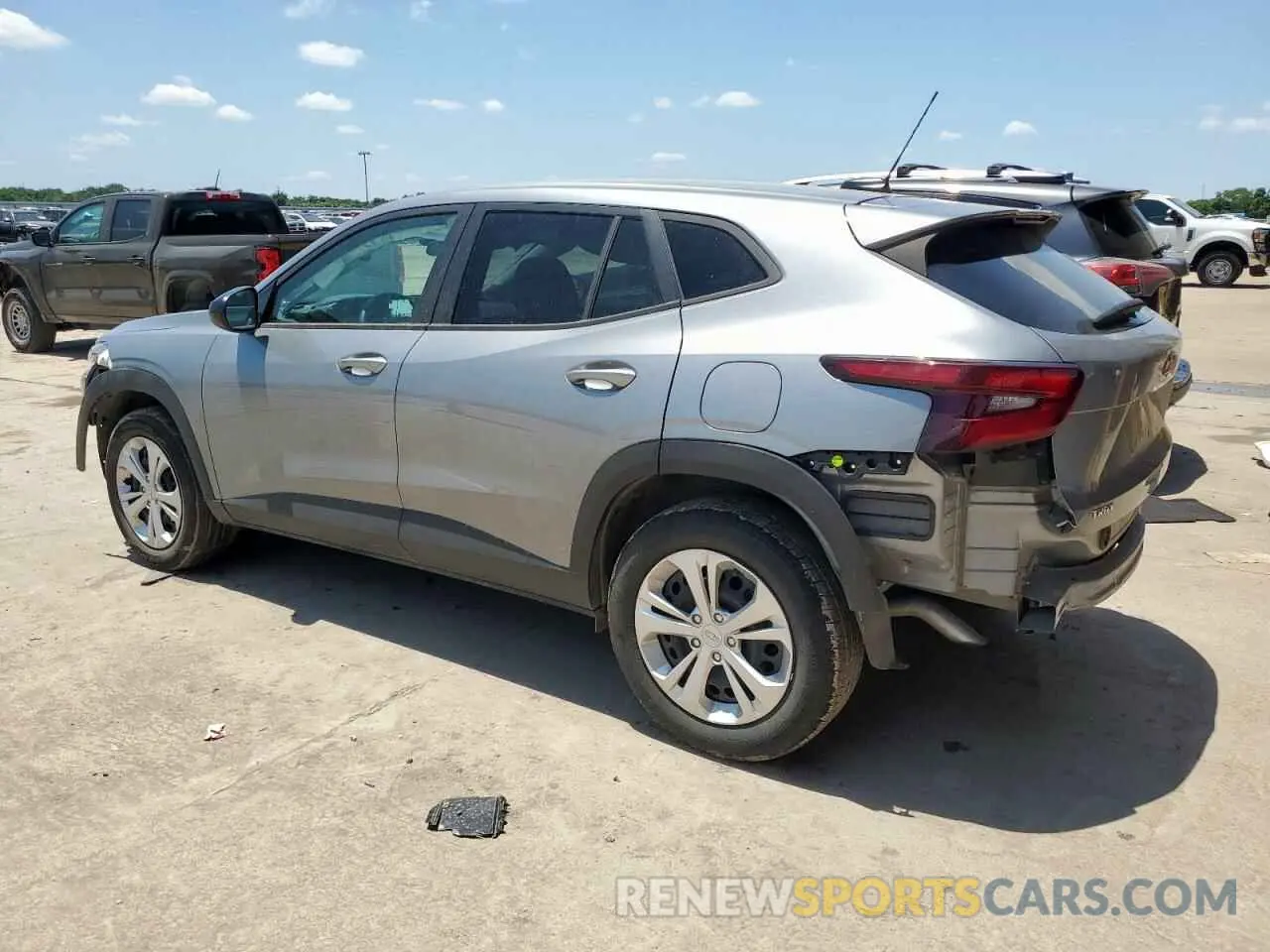 2 Photograph of a damaged car KL77LFE21RC220209 CHEVROLET TRAX 2024