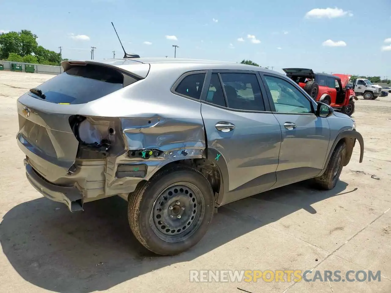 3 Photograph of a damaged car KL77LFE21RC220209 CHEVROLET TRAX 2024