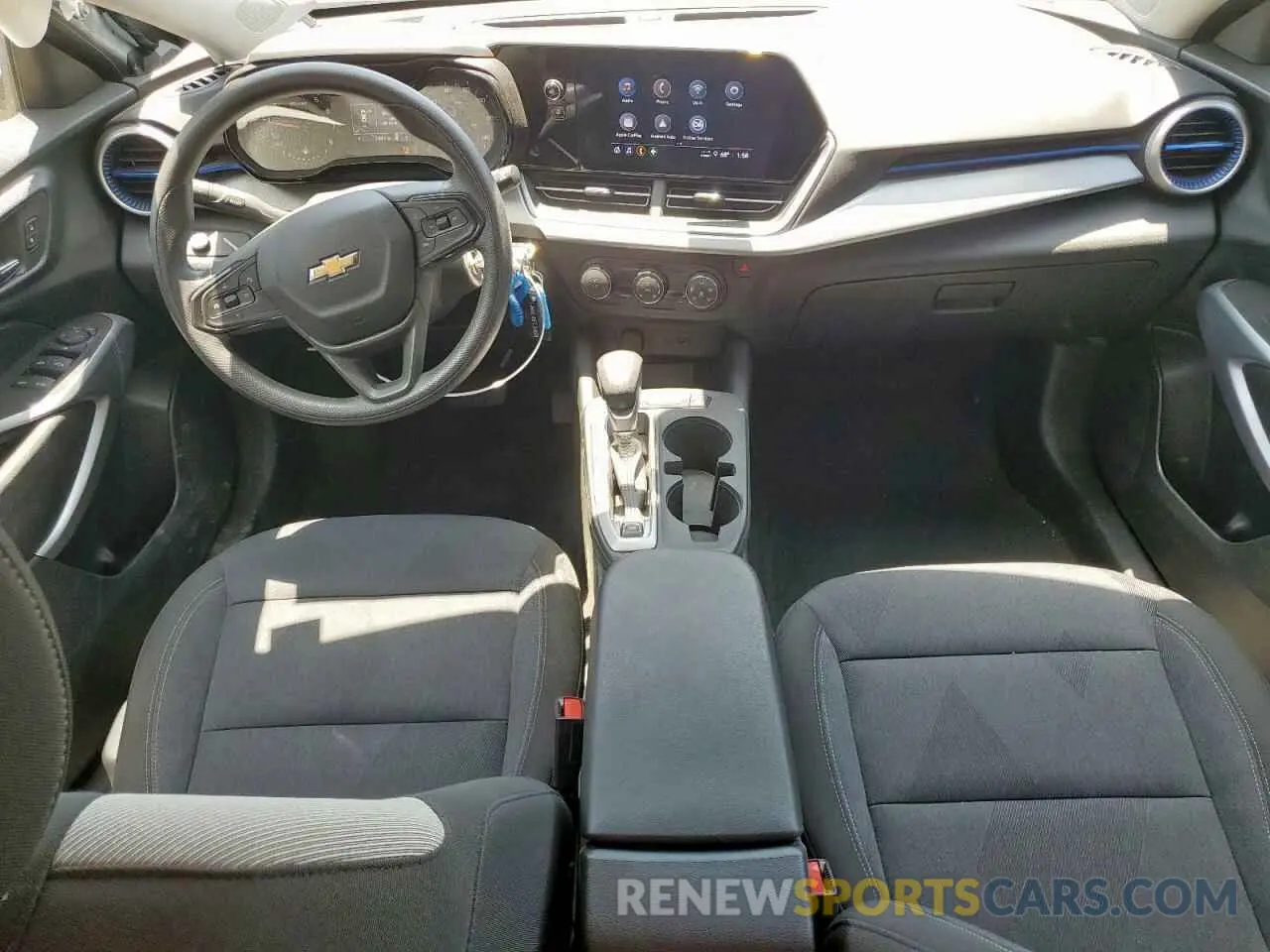 8 Photograph of a damaged car KL77LFE21RC220209 CHEVROLET TRAX 2024