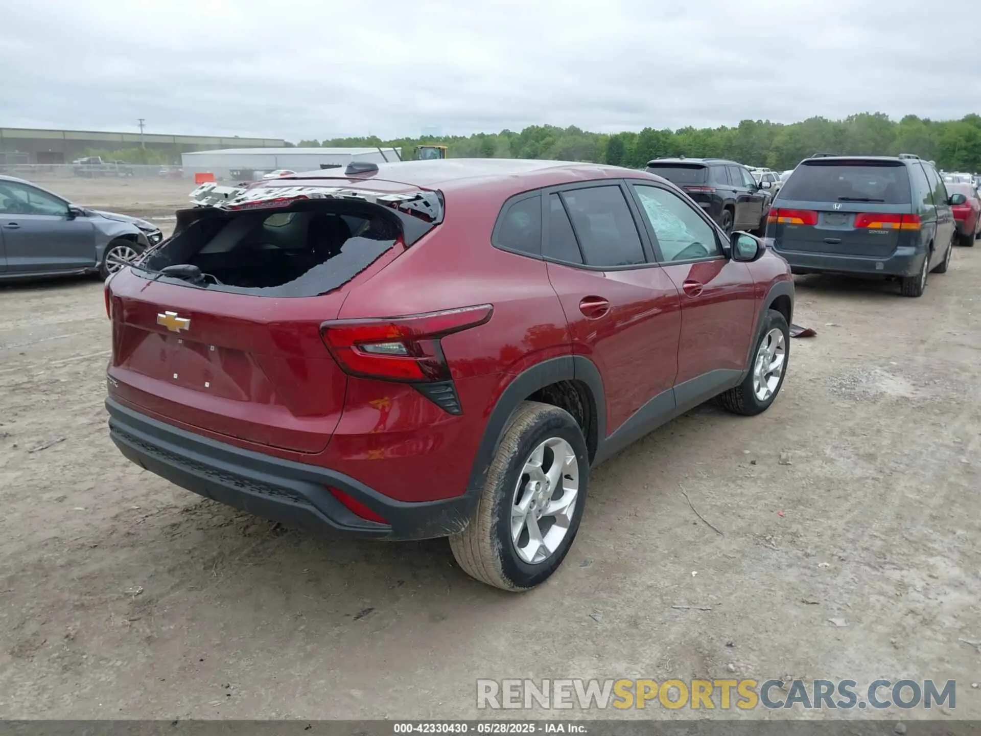 4 Photograph of a damaged car KL77LFE21RC229542 CHEVROLET TRAX 2024
