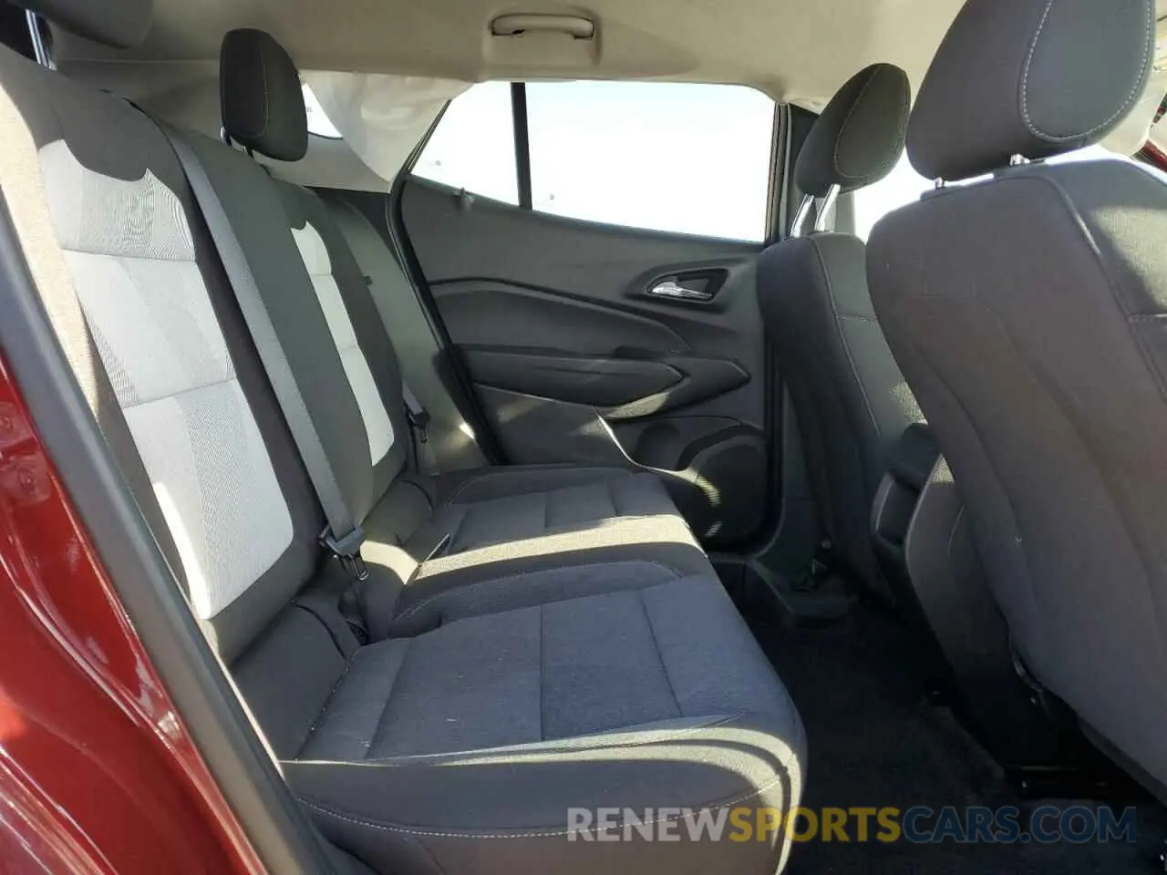 11 Photograph of a damaged car KL77LFE22RC135797 CHEVROLET TRAX 2024