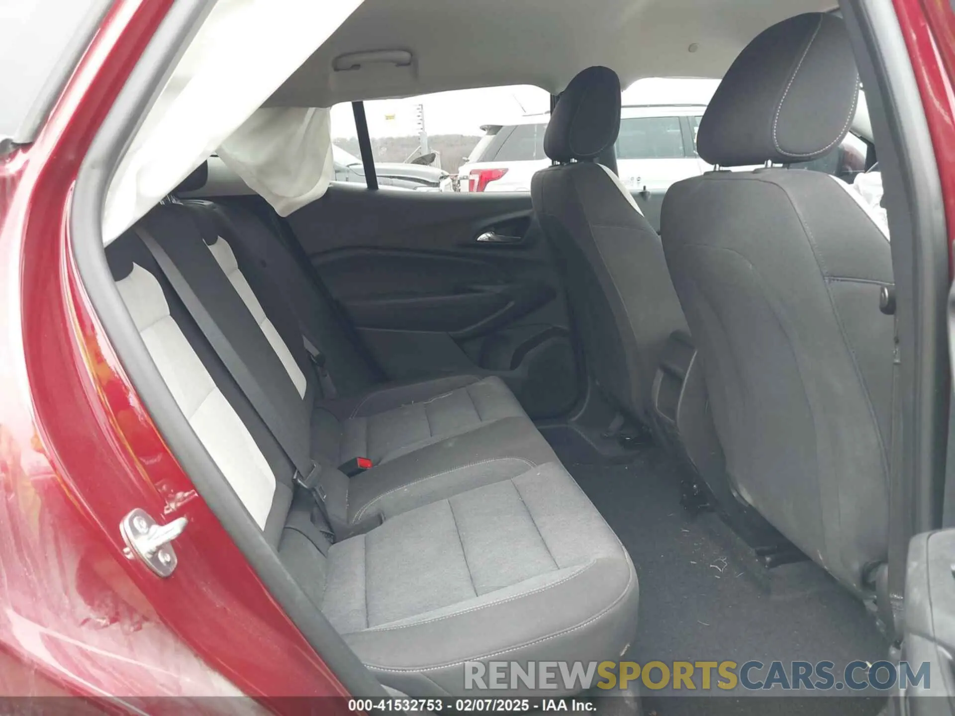 8 Photograph of a damaged car KL77LFE22RC209591 CHEVROLET TRAX 2024