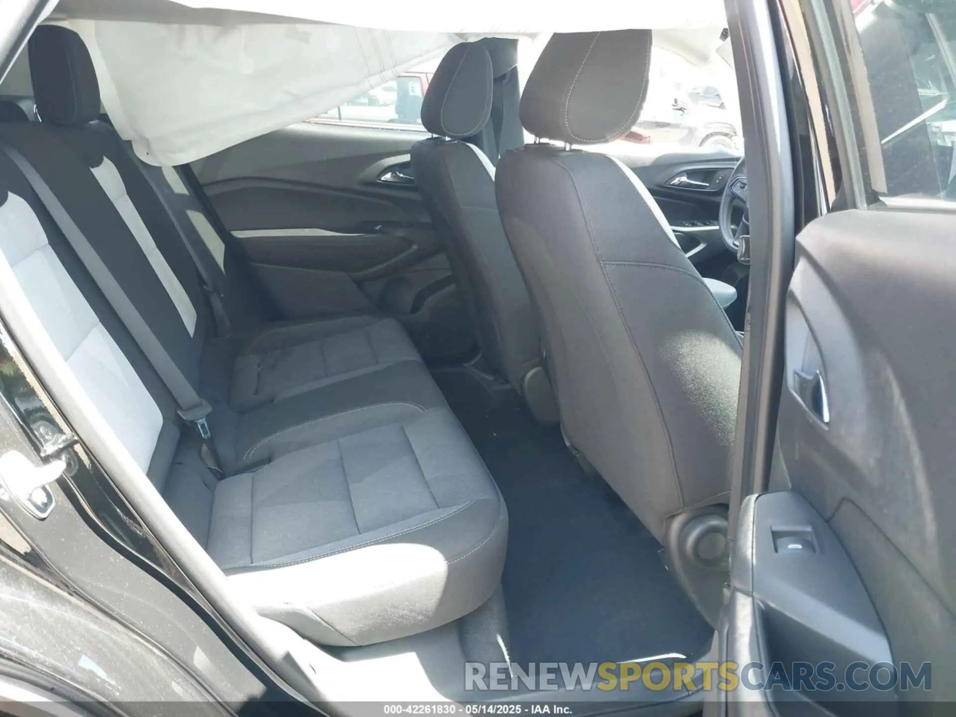 8 Photograph of a damaged car KL77LFE22RC230506 CHEVROLET TRAX 2024