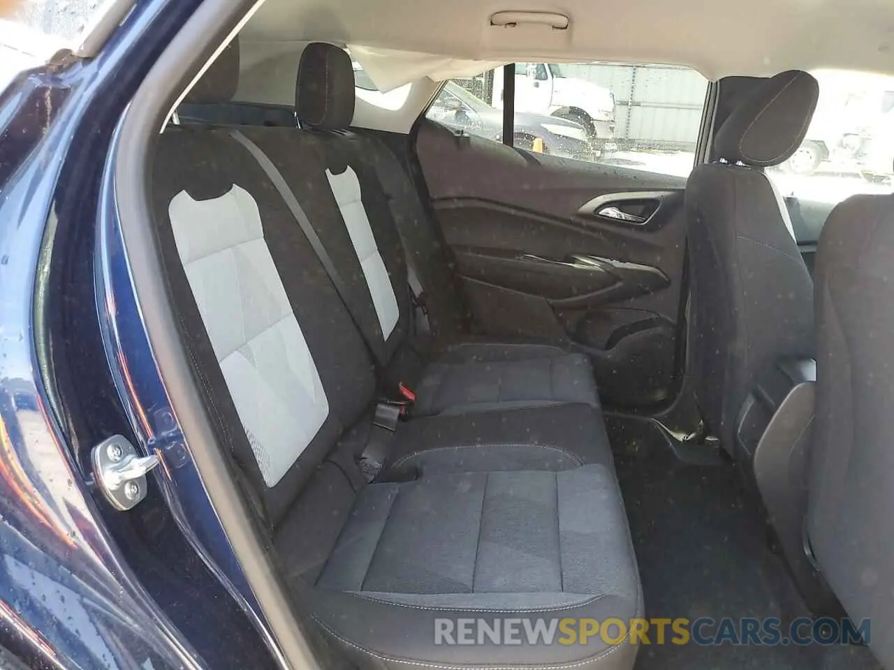 11 Photograph of a damaged car KL77LFE23RC163043 CHEVROLET TRAX 2024