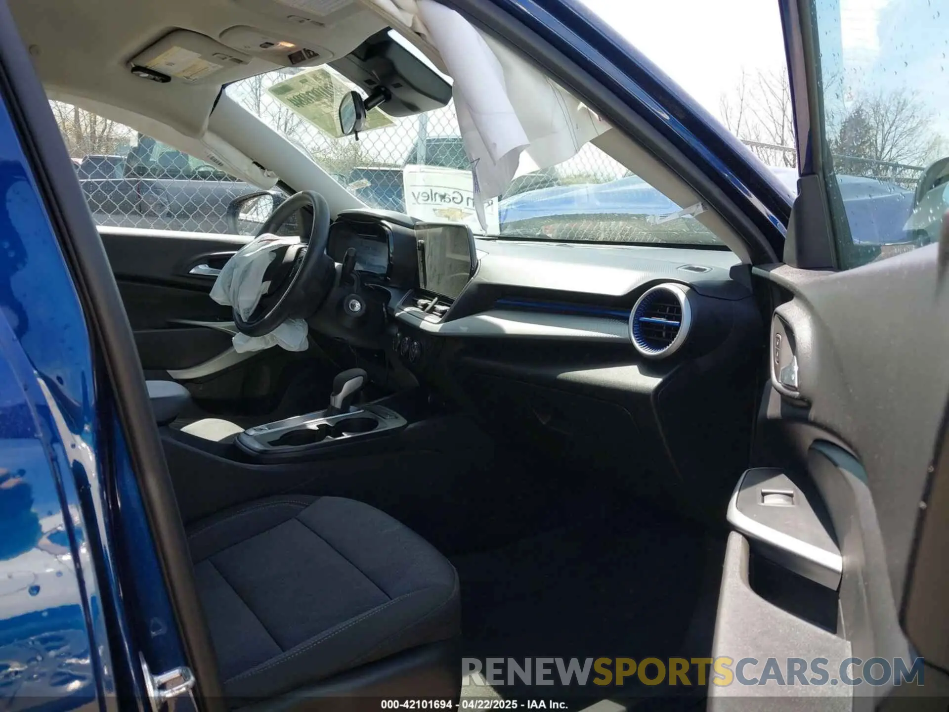 5 Photograph of a damaged car KL77LFE23RC178576 CHEVROLET TRAX 2024