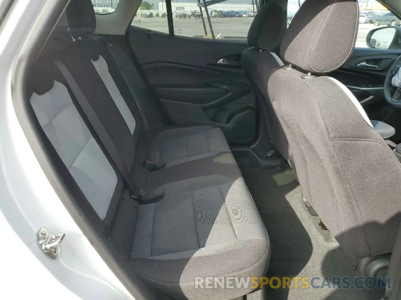 11 Photograph of a damaged car KL77LFE23RC231292 CHEVROLET TRAX 2024