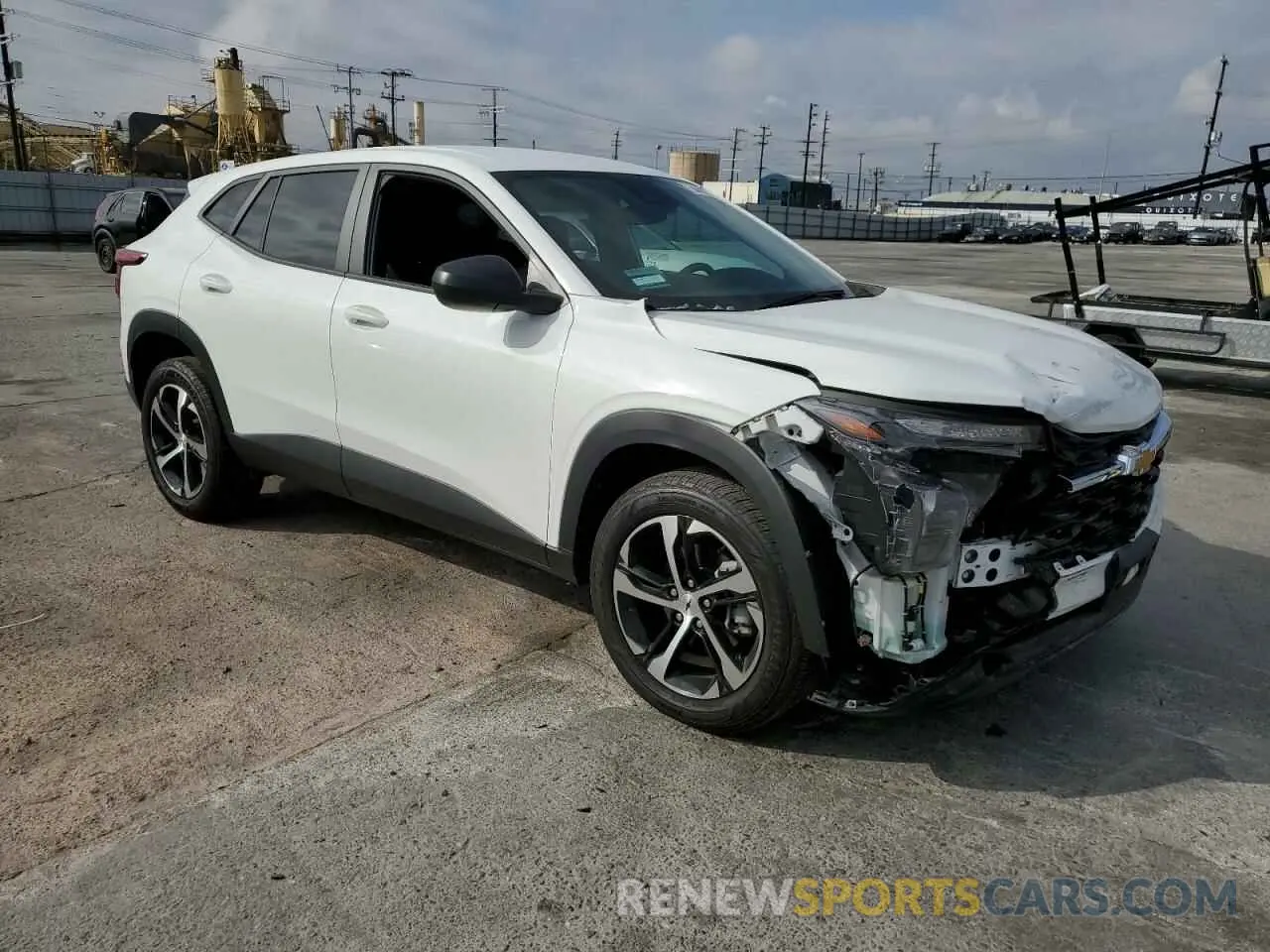 4 Photograph of a damaged car KL77LFE23RC231292 CHEVROLET TRAX 2024