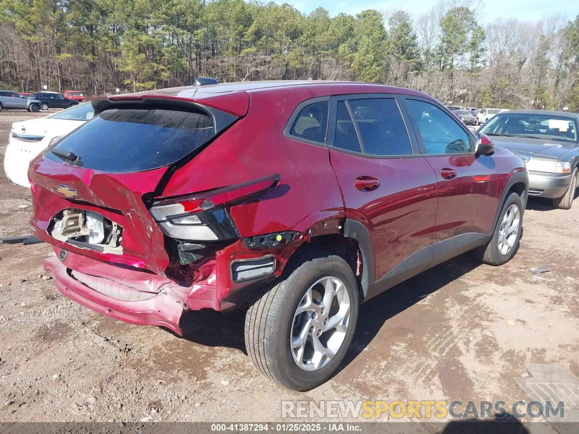 4 Photograph of a damaged car KL77LFE24RC063422 CHEVROLET TRAX 2024