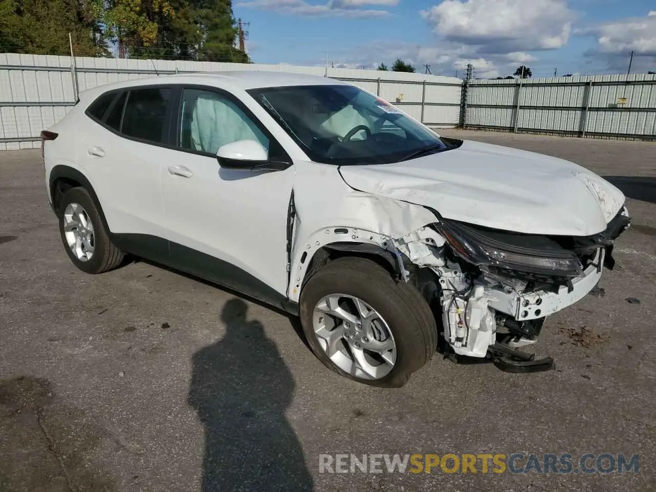 4 Photograph of a damaged car KL77LFE24RC138782 CHEVROLET TRAX 2024