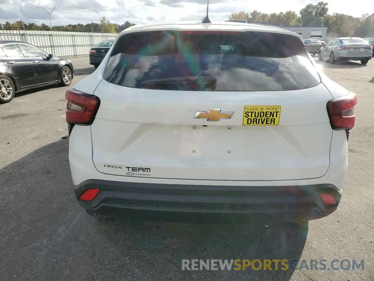 6 Photograph of a damaged car KL77LFE24RC138782 CHEVROLET TRAX 2024