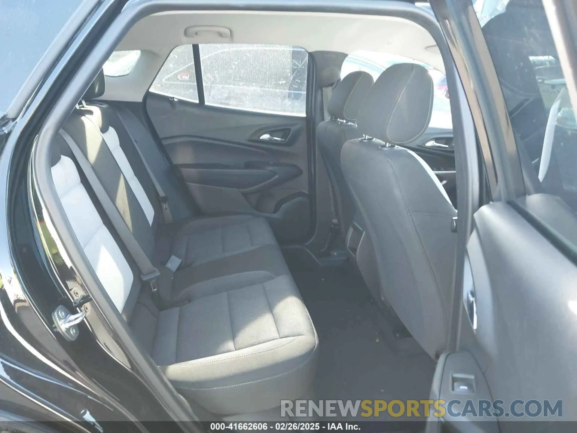 8 Photograph of a damaged car KL77LFE25RC019719 CHEVROLET TRAX 2024