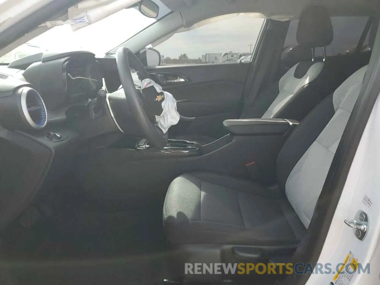 7 Photograph of a damaged car KL77LFE25RC047813 CHEVROLET TRAX 2024