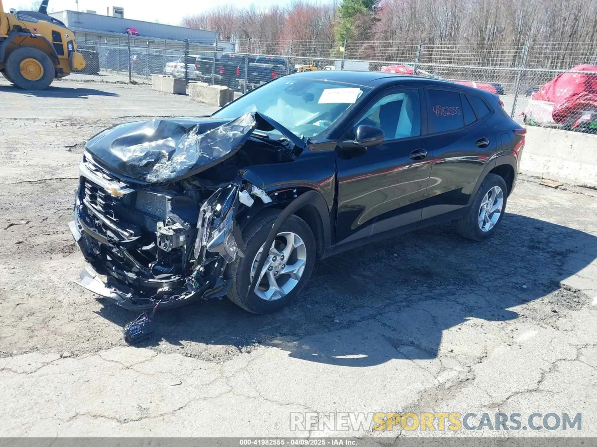 2 Photograph of a damaged car KL77LFE25RC107816 CHEVROLET TRAX 2024