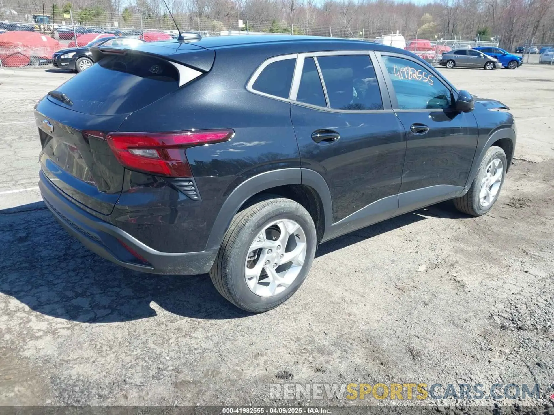 4 Photograph of a damaged car KL77LFE25RC107816 CHEVROLET TRAX 2024