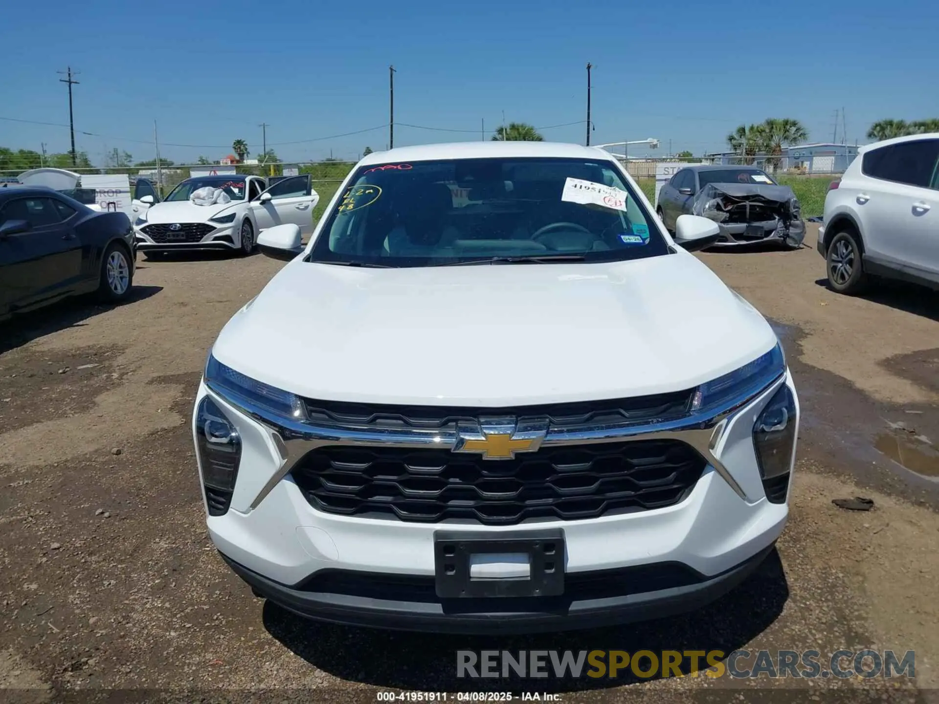 6 Photograph of a damaged car KL77LFE25RC236686 CHEVROLET TRAX 2024