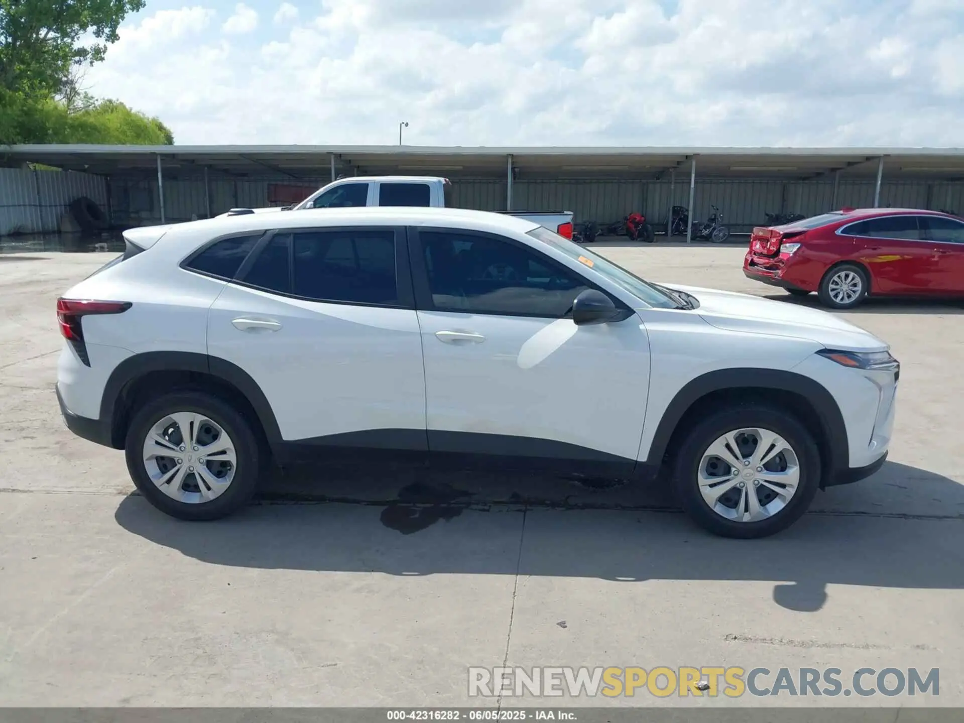 13 Photograph of a damaged car KL77LFE26RC028932 CHEVROLET TRAX 2024