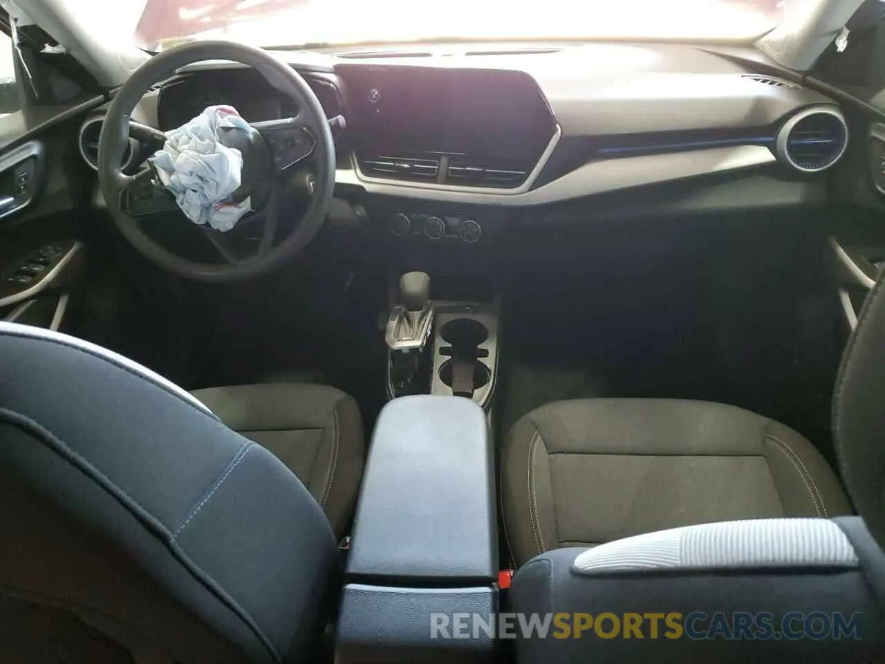 8 Photograph of a damaged car KL77LFE26RC064460 CHEVROLET TRAX 2024