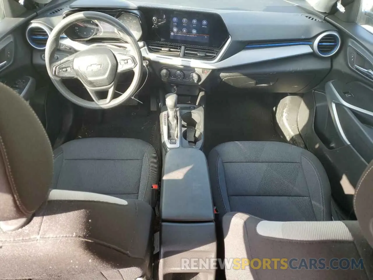 8 Photograph of a damaged car KL77LFE26RC116041 CHEVROLET TRAX 2024