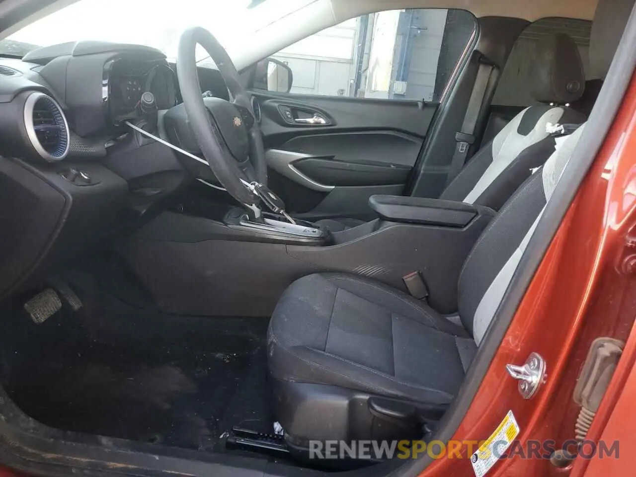 7 Photograph of a damaged car KL77LFE26RC164090 CHEVROLET TRAX 2024
