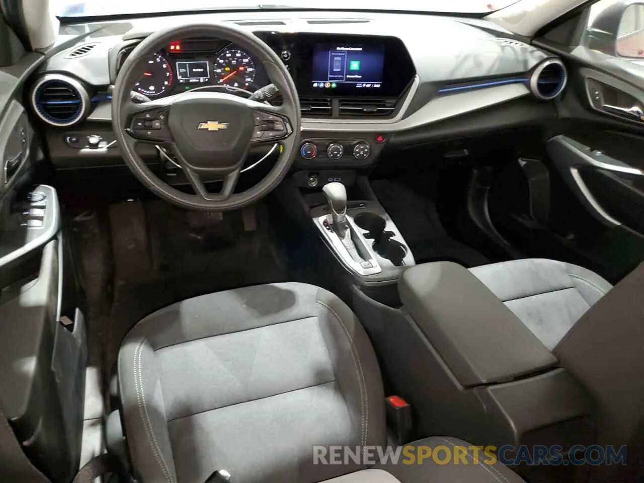 8 Photograph of a damaged car KL77LFE26RC233473 CHEVROLET TRAX 2024