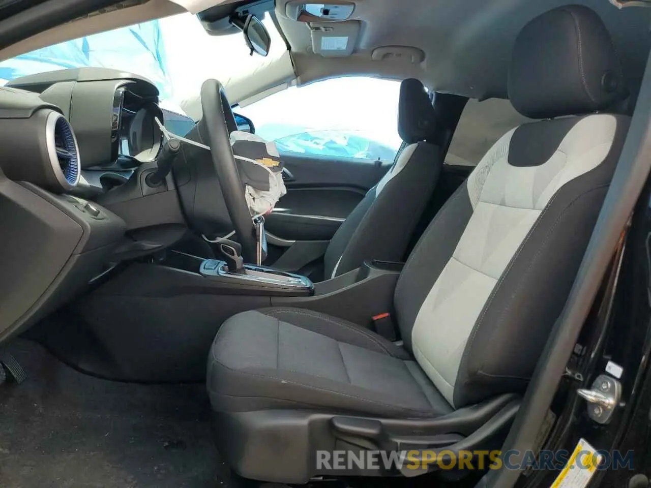 7 Photograph of a damaged car KL77LFE27RC092963 CHEVROLET TRAX 2024